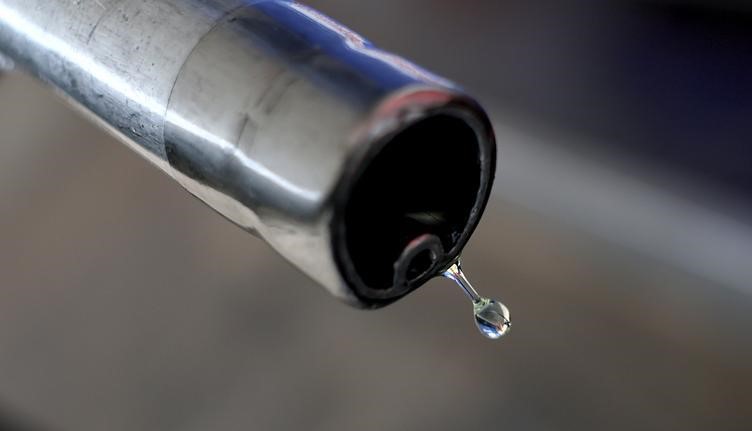 Xinhua Headlines: From tankers to gas tanks — Hormuz tensions rattle global energy markets